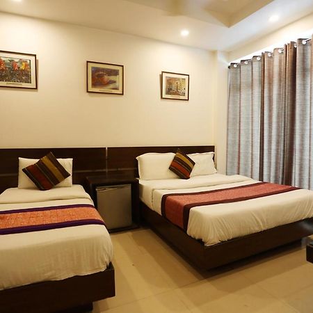 Hotel Maya 'New Delhi' Exterior foto