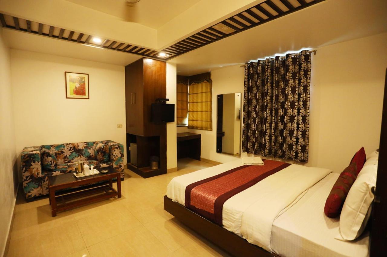 Hotel Maya 'New Delhi' Exterior foto